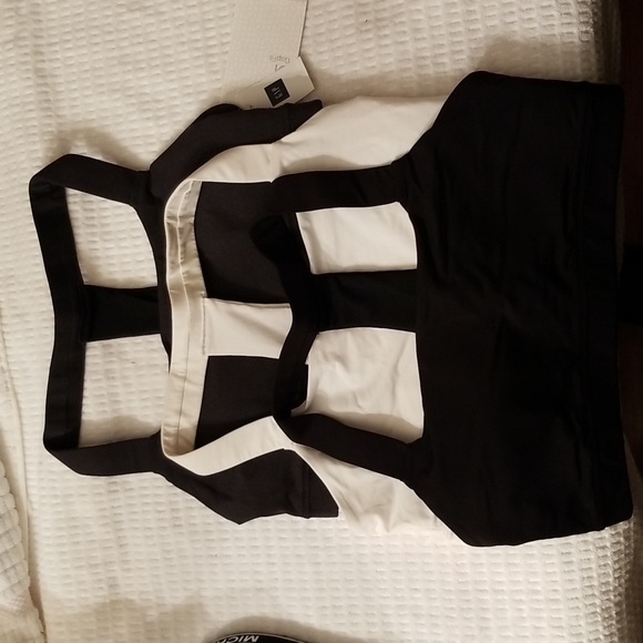 GAP Other - 2 EUC, 1 NWT GapFit medium Impact sports bras size M
